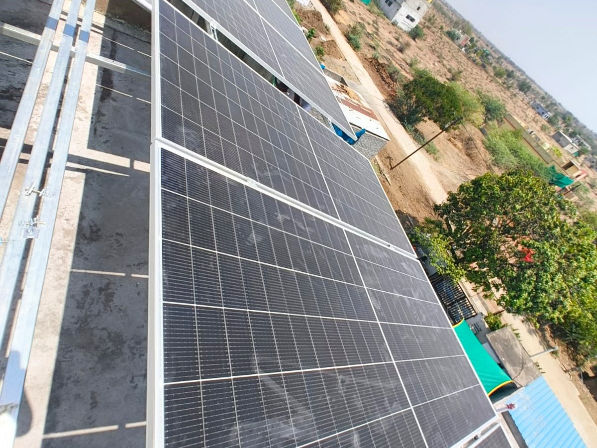 Commercial rooftop solar